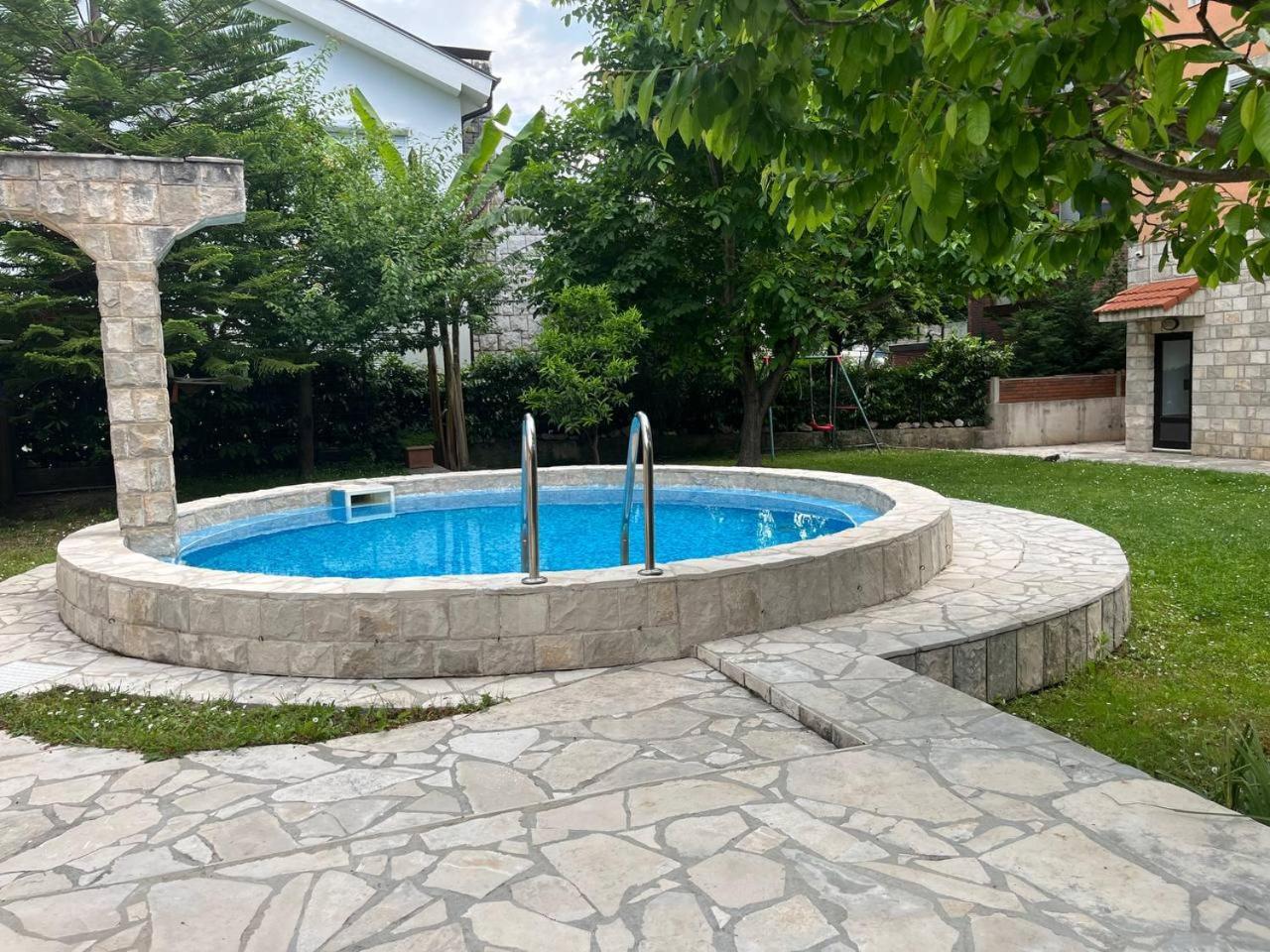 Apartments Apple Cat Montenegro Ko Bijela Exterior photo
