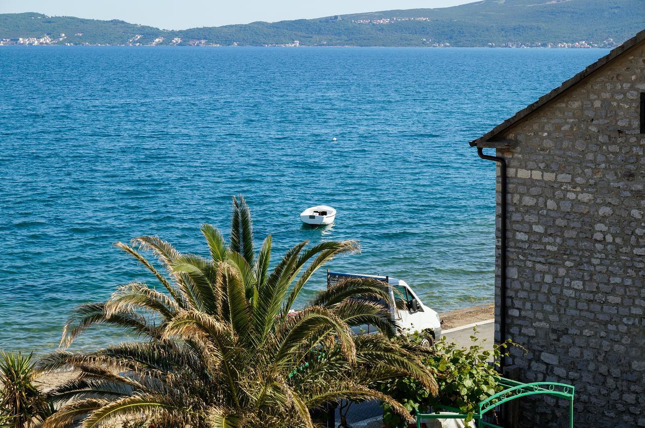 Apartments Apple Cat Montenegro Ko Bijela Exterior photo