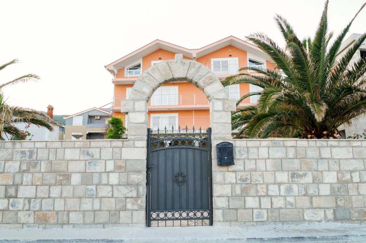 Apartments Apple Cat Montenegro Ko Bijela Exterior photo