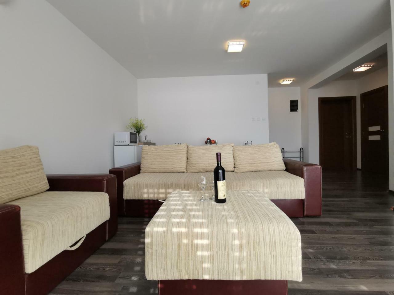 Apartments Apple Cat Montenegro Ko Bijela Exterior photo