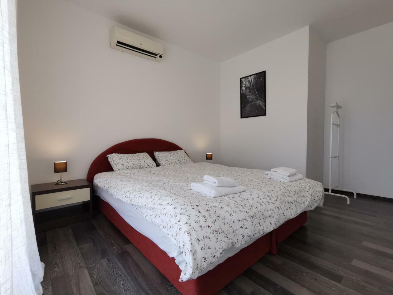 Apartments Apple Cat Montenegro Ko Bijela Exterior photo